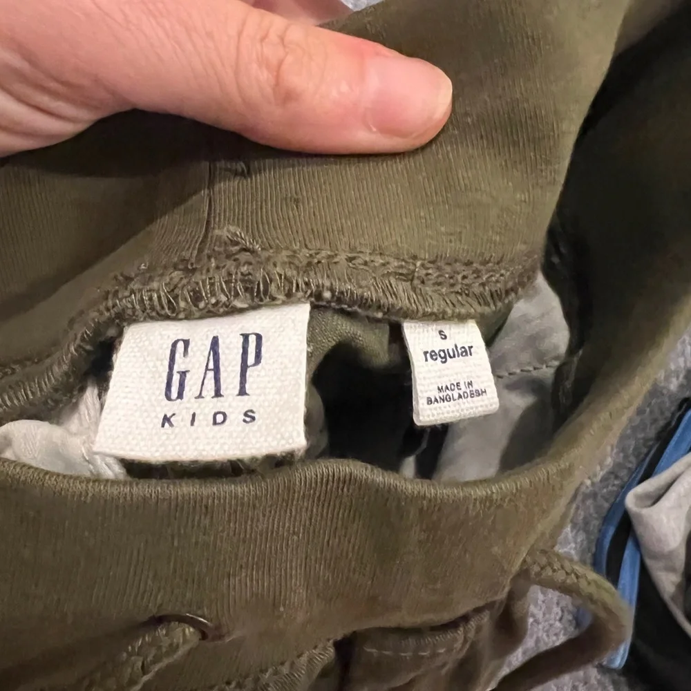 GAP Green and Brown Camouflage Cargo Shorts